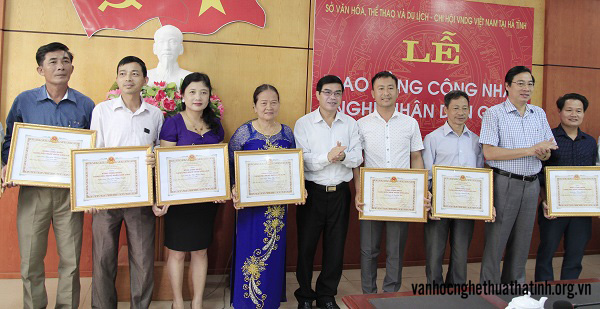 Hà Tĩnh trao bằng công nhận Nghệ nhân dân gian