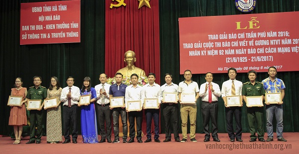 Lễ trao giải Giải Báo chí Trần Phú năm 2016 và Giải báo chí viết về “Gương người tốt, việc tốt”