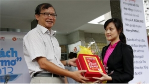 Sách có chữ ký của nhà văn Rowling giá 10 triệu đồng