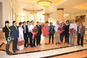 Đoàn nhà văn Trung Quốc sang thăm và làm việc với Hội nhà văn Việt Nam