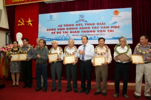 Nhà thơ Nguyễn Ngọc Phú đạt giải nhì cuộc thi sáng tác văn học về đề tài giao thông vận tải