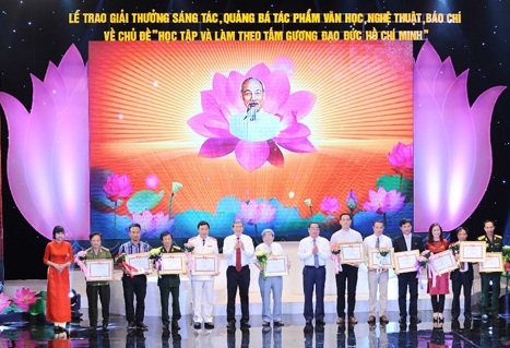 Nhạc sĩ Nguyễn Văn Cảnh đạt Giải thưởng sáng tác, quảng bá tác phẩm VHNT, báo chí về chủ đề “Học tập và làm theo tấm gương đạo đức Hồ Chí Minh”