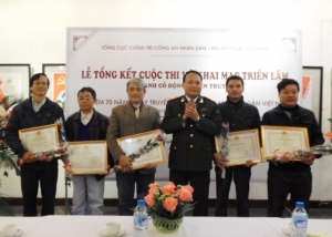 Hà Tĩnh giành 02 giải thưởng tại Triển lãm tranh cổ động về đề tài CAND