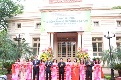 Khai trương thư viện thiếu nhi theo mô hình phức hợp đầu tiên tại Việt Nam