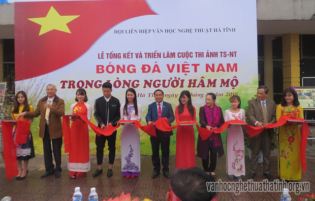 Tổng kết cuộc thi và triển lãm ảnh” Bóng đá Việt Nam trong lòng người hâm mộ”.