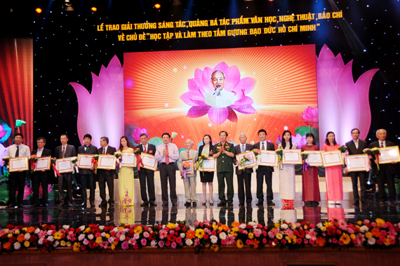 Văn học, nghệ thuật, báo chí với nhiệm vụ xây dựng Đảng