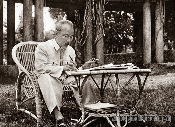 Chùm thơ viết về Bác Hồ của các tác giả: Xuân Hoài, Diệu Chi, Nguyễn Quốc Huy, Quỳnh Như, Duy Thảo, Bùi Quang Thanh, Dương Thế Vinh, Trần Vũ Thìn