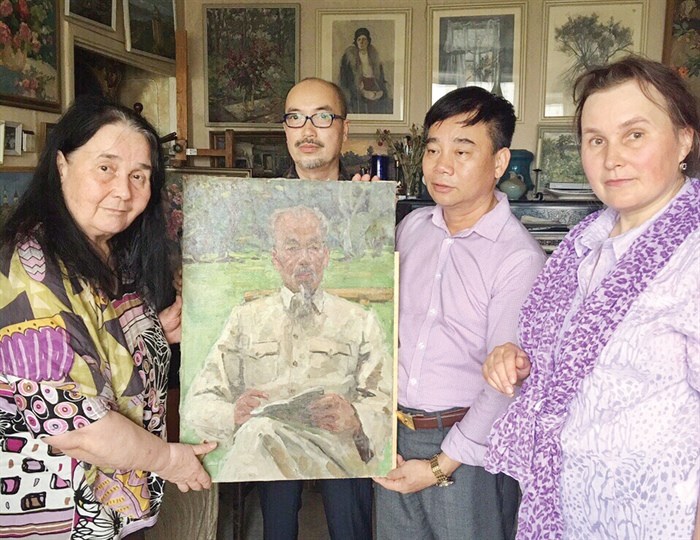 Bức tranh sơn dầu hiếm hoi về Bác Hồ của một hoạ sỹ Nga