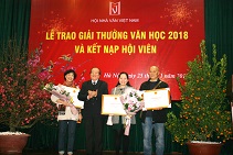 Lễ trao Giải thưởng Văn học năm 2018 và kết nạp hội viên mới