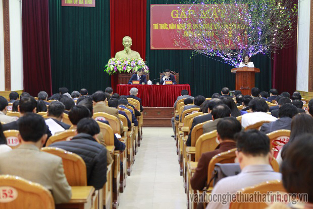 Gặp mặt trí thức, văn nghệ sỹ, nghệ nhân, nhà báo tiêu biểu nhân dịp xuân Kỷ Hợi