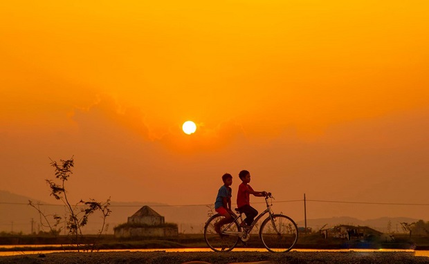 Thơ thiếu nhi chọn lời bình: Chiều quê