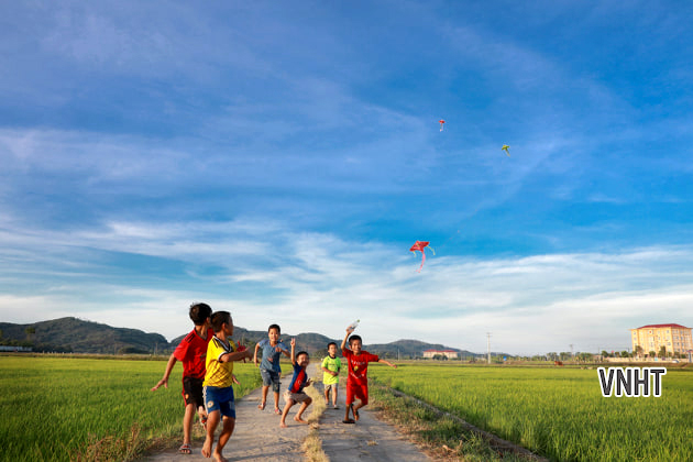 Thơ chọn và lời bình: Quê hương