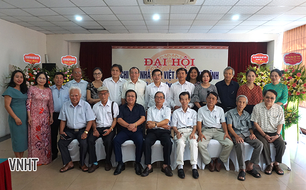 ĐẠI HỘI CHI HỘI NHÀ VĂN VIỆT NAM TẠI HÀ TĨNH LẦN THỨ III