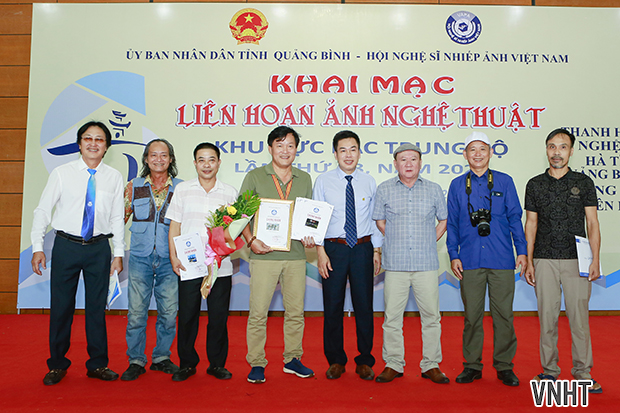 Khai mạc Liên hoan Ảnh nghệ thuật khu vực Bắc Trung Bộ lần thứ 28 năm 2022 tại Quảng Bình