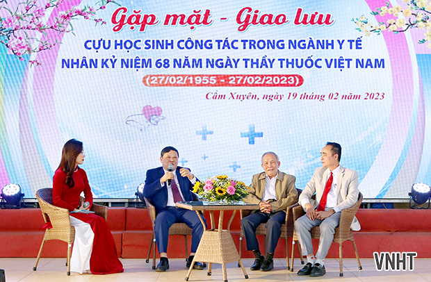 Trường THPT Cẩm Bình gặp mặt Cựu học sinh nhân Kỷ niệm ngày Thầy thuốc Việt Nam