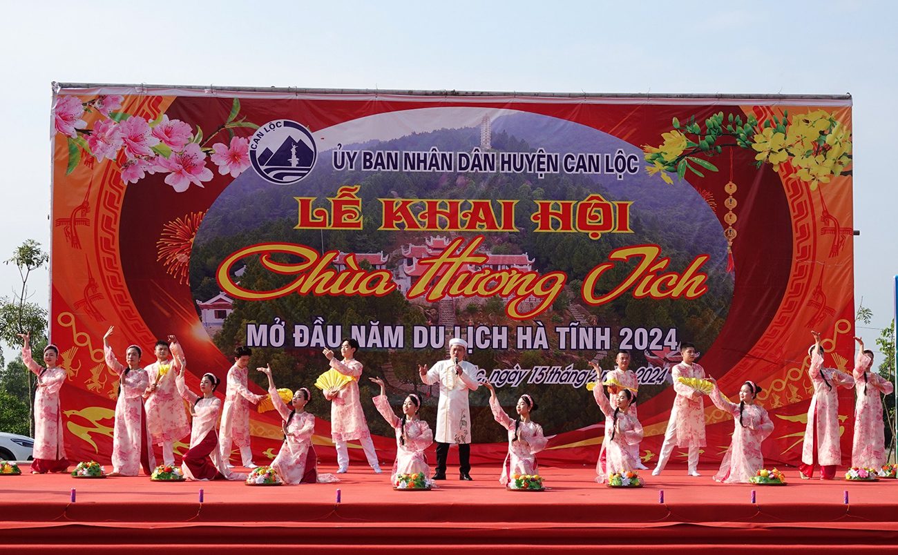 Tổ chức khai hội chùa Hương Tích - mở đầu năm du lịch Hà Tĩnh 2024