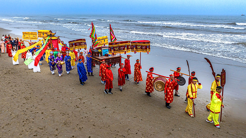 Sức sống tín ngưỡng thờ cá Ông ở Hà Tĩnh