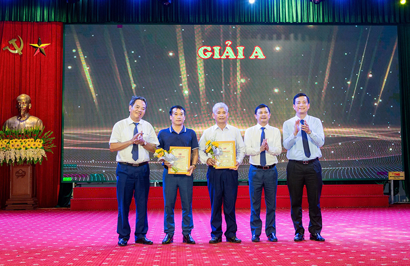 Văn học nghệ thuật đồng hành cùng báo chí