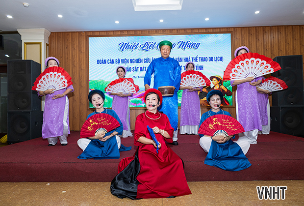 Chương trình giao lưu văn nghệ giữa Viện Âm nhạc và Chi hội Văn nghệ dân gian Việt Nam tỉnh Hà Tĩnh